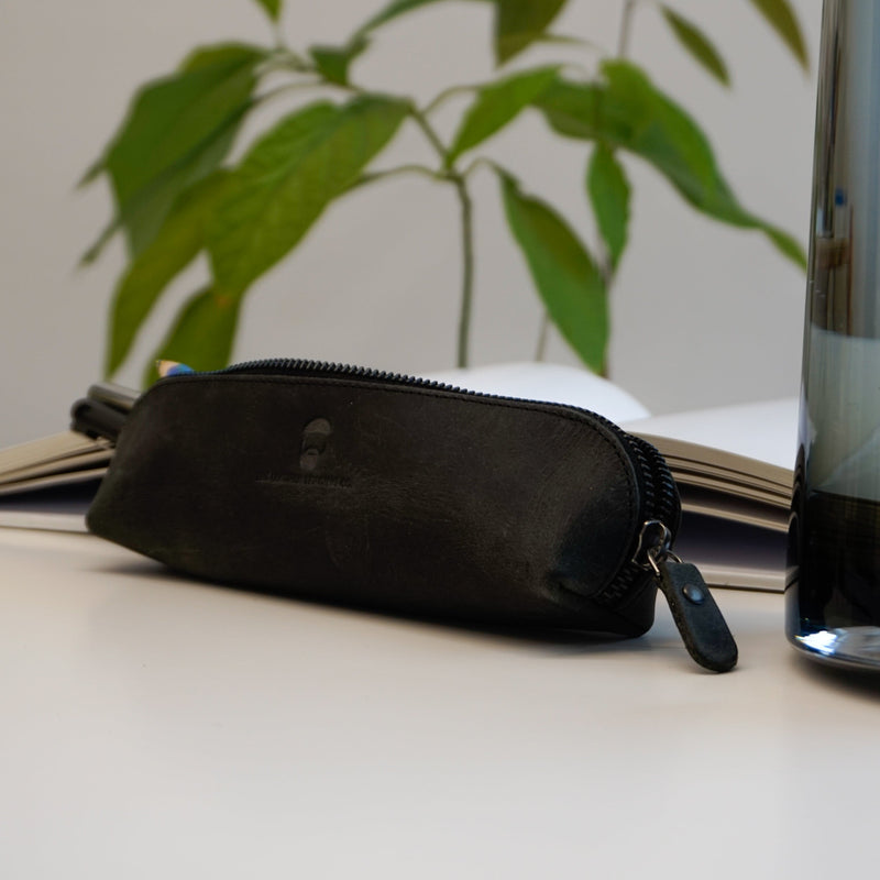 Bondi Pencil Case Cowhide Black