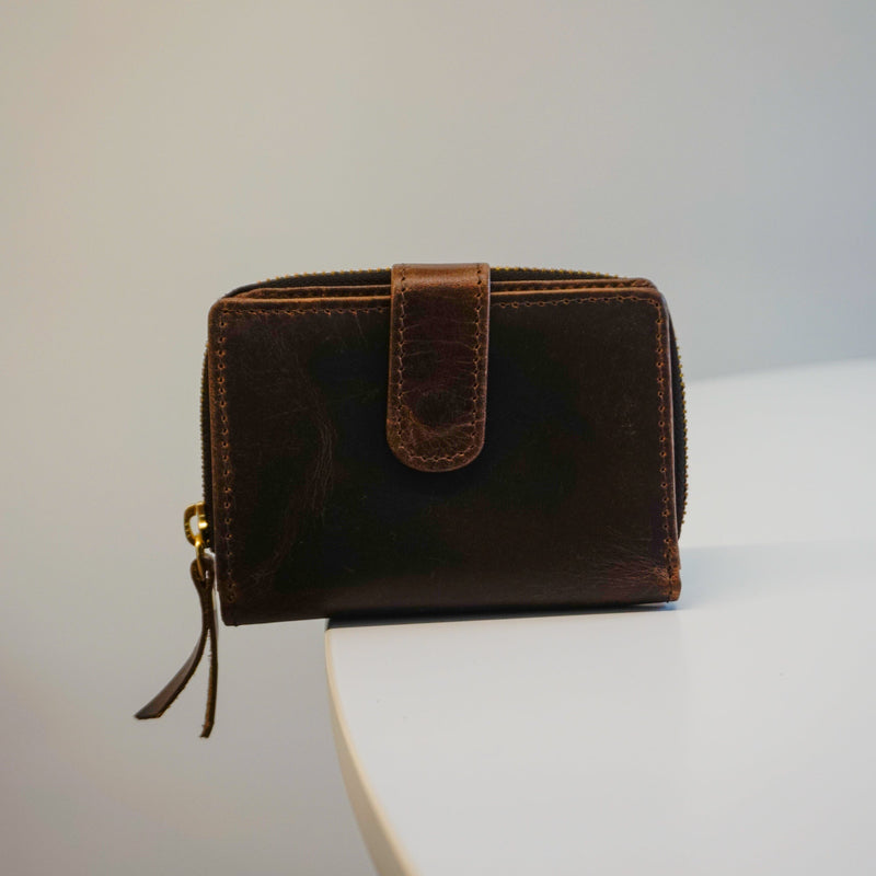 Chatswood Clutch Wallet Waxed Buffalo Hide