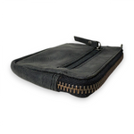 Load image into Gallery viewer, Berlin Pouch Black
