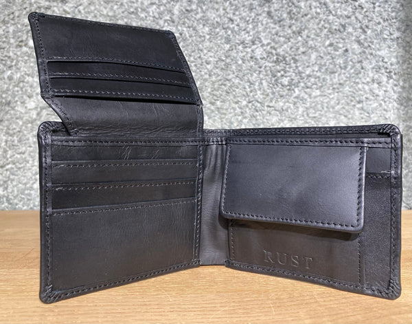 The Pommie Wallet Black