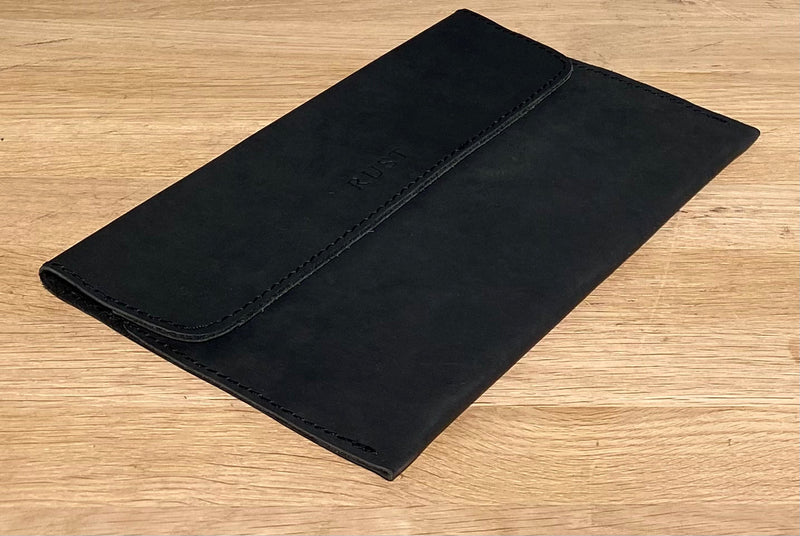 Newtown Case 16 Black