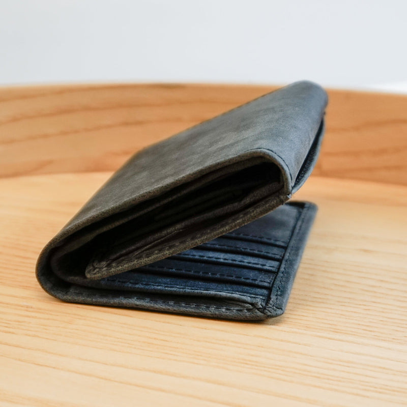Newport Wallet Cowhide Black