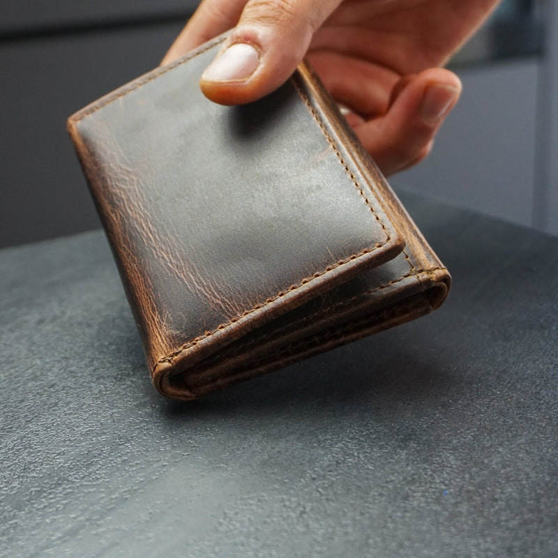 Newport Wallet Waxed Buffalo Hide