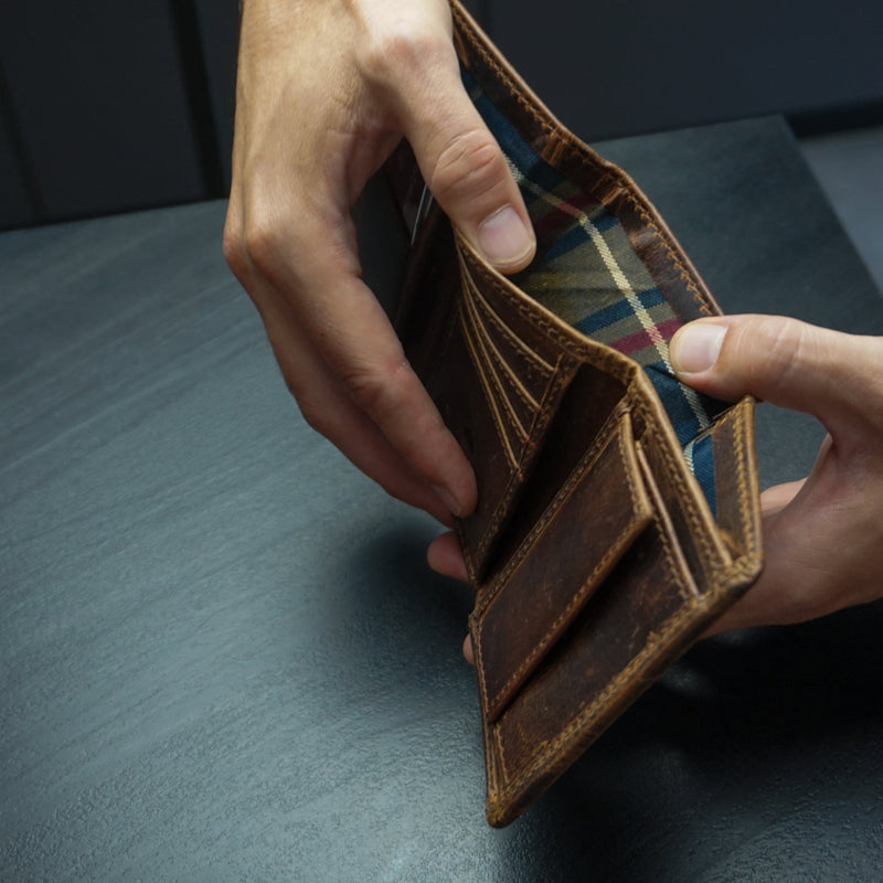 Newport Wallet Waxed Buffalo Hide