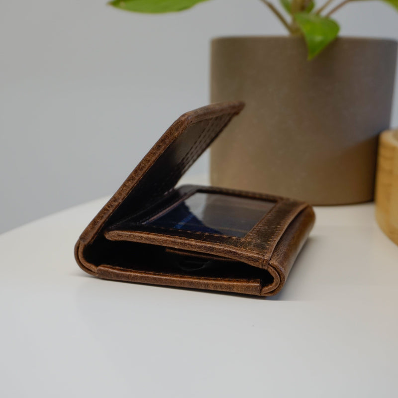 Newport Wallet Waxed Buffalo Hide