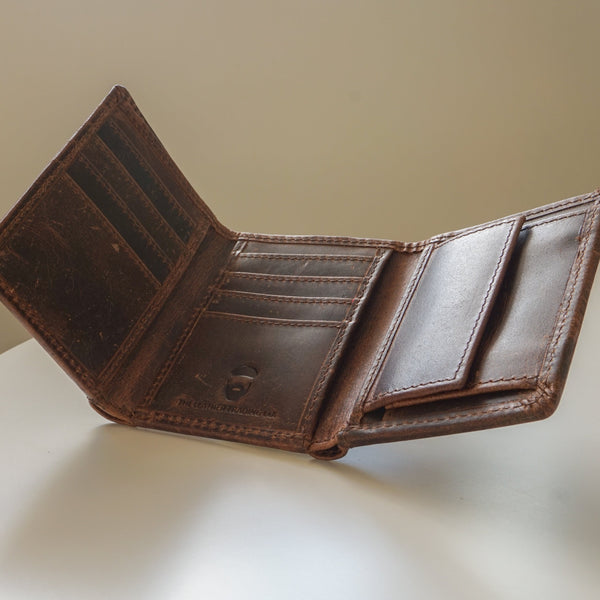 Newport Wallet Waxed Buffalo Hide
