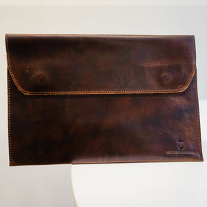 Newton 11 Tablet Case Waxed Buffalo Hide
