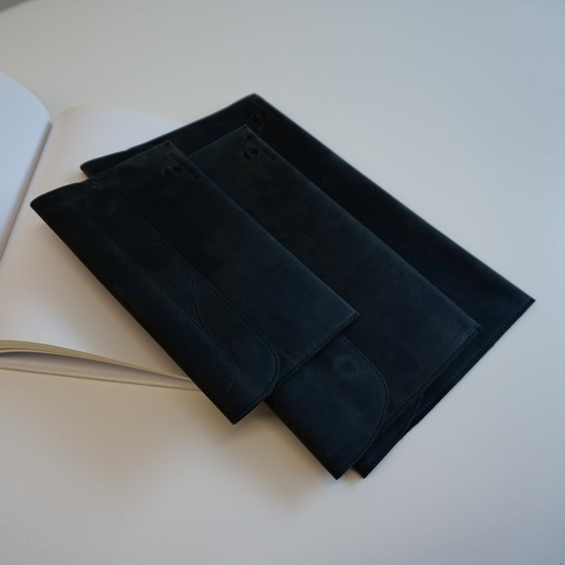 Newton 14 Laptop Case Cowhide Black
