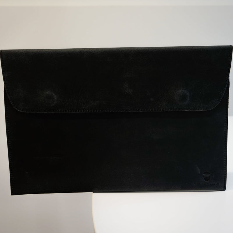 Newton 14 Laptop Case Cowhide Black