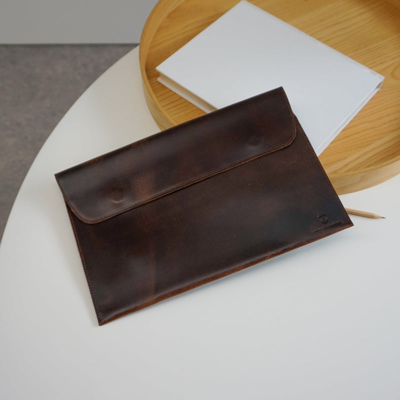 Newton 14 Laptop Case Waxed Buffalo Hide