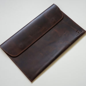 Newton 14 Laptop Case Waxed Buffalo Hide