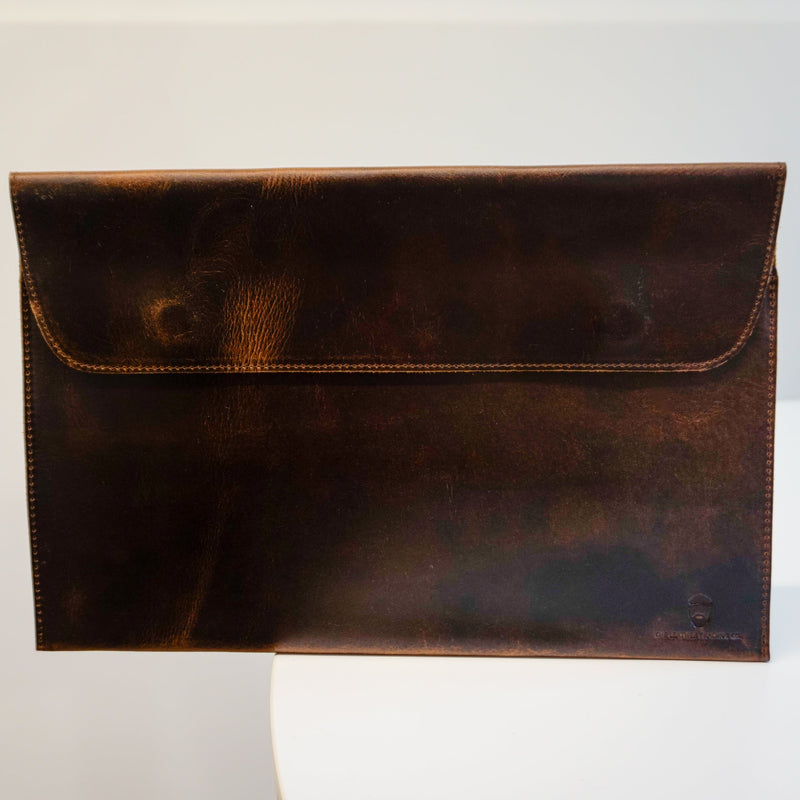 Newton 14 Laptop Case Waxed Buffalo Hide