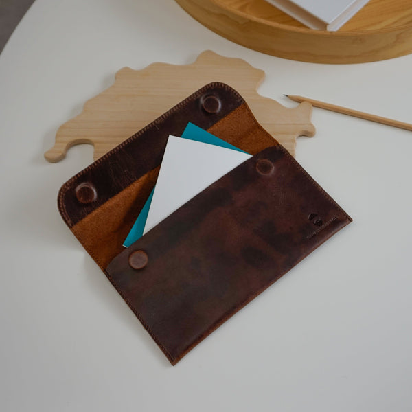 Newton 8 Small Tablet Case Waxed Buffalo Hide