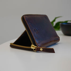 Tassie Wallet Waxed Buffalo Hide